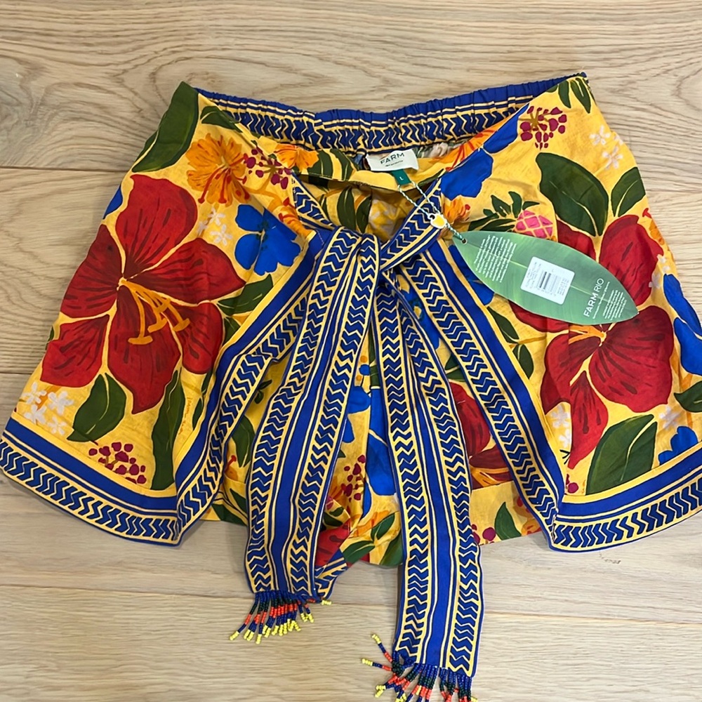 Farm Rio Shorts with detailed belt